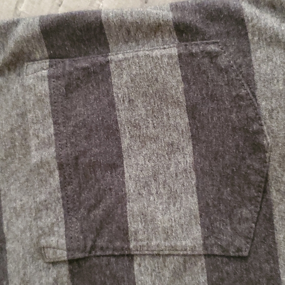 Mens Gap Longs Sleeve Button Tee Size XXL - Picture 3 of 6